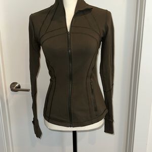 LIKE NEW - Lululemon Define Jacket - Size 6 - olive green